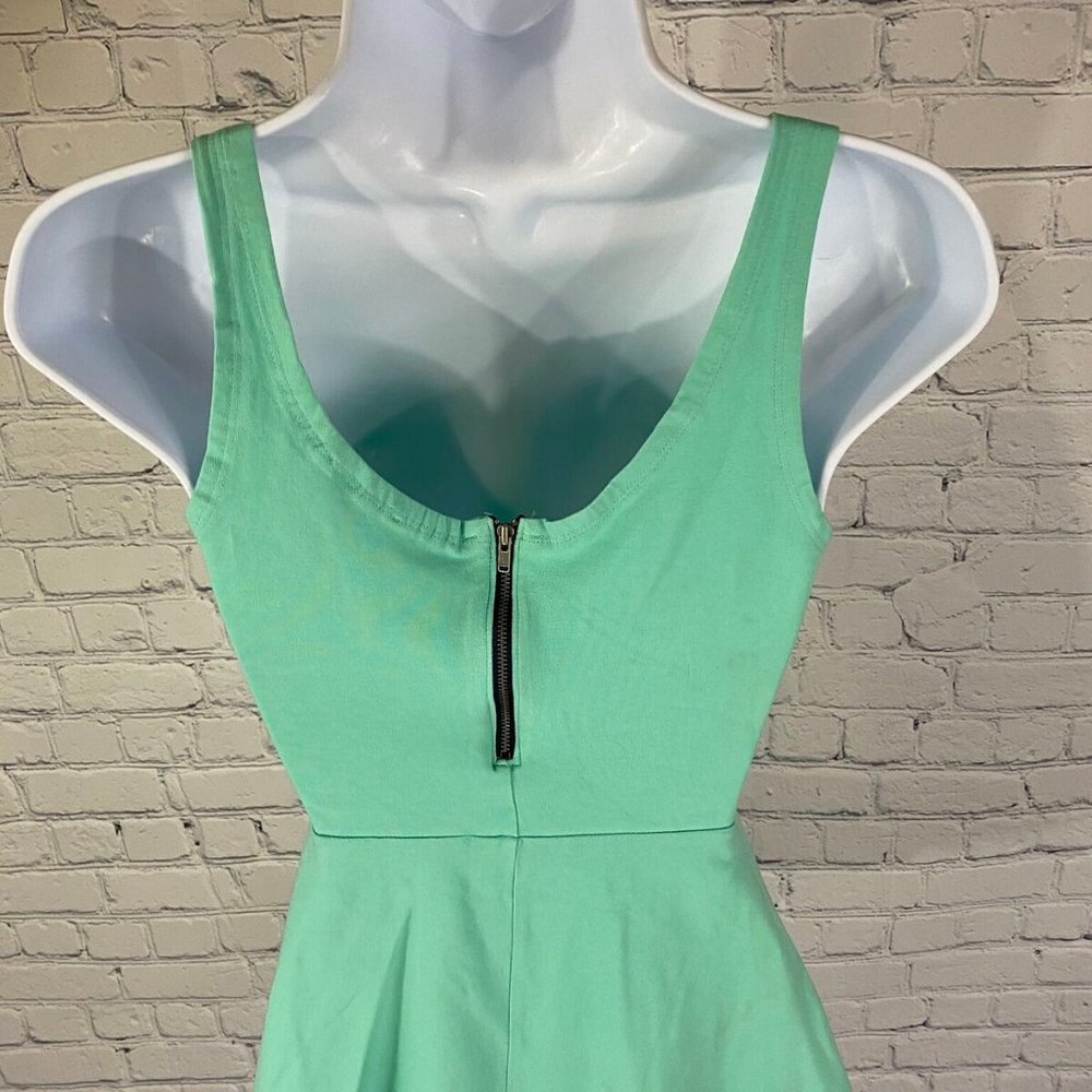 Express Green Fit & Flare Skater Sleeveless Dress - Picture 6 of 8